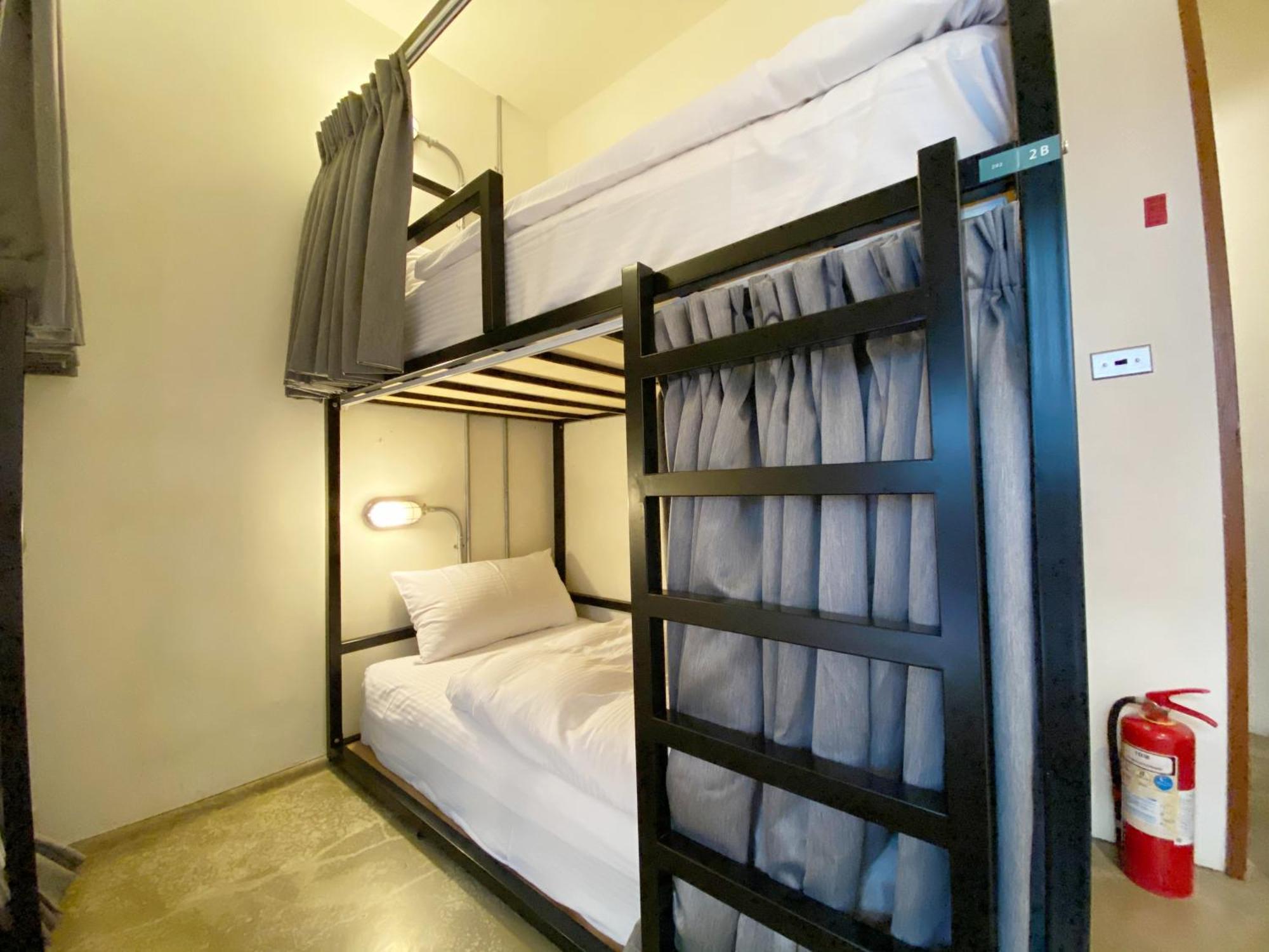 Fengjia Living Lab Hostel Taichung Esterno foto