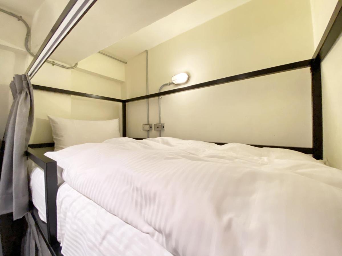 Fengjia Living Lab Hostel Taichung Esterno foto