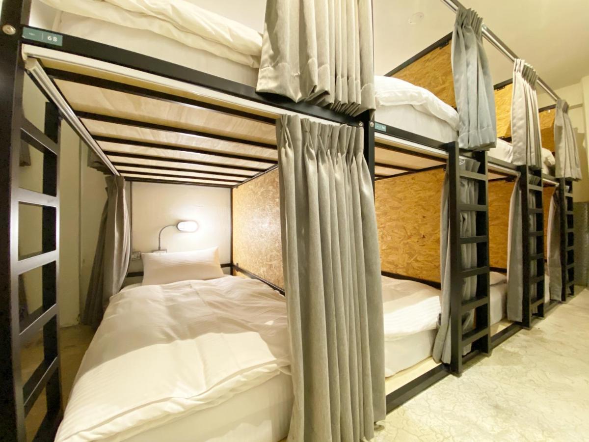 Fengjia Living Lab Hostel Taichung Esterno foto
