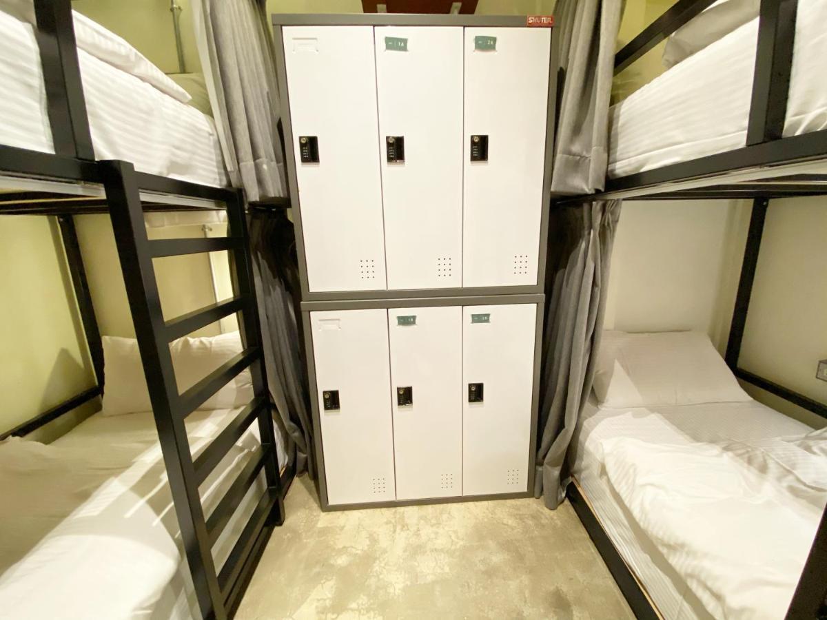Fengjia Living Lab Hostel Taichung Esterno foto
